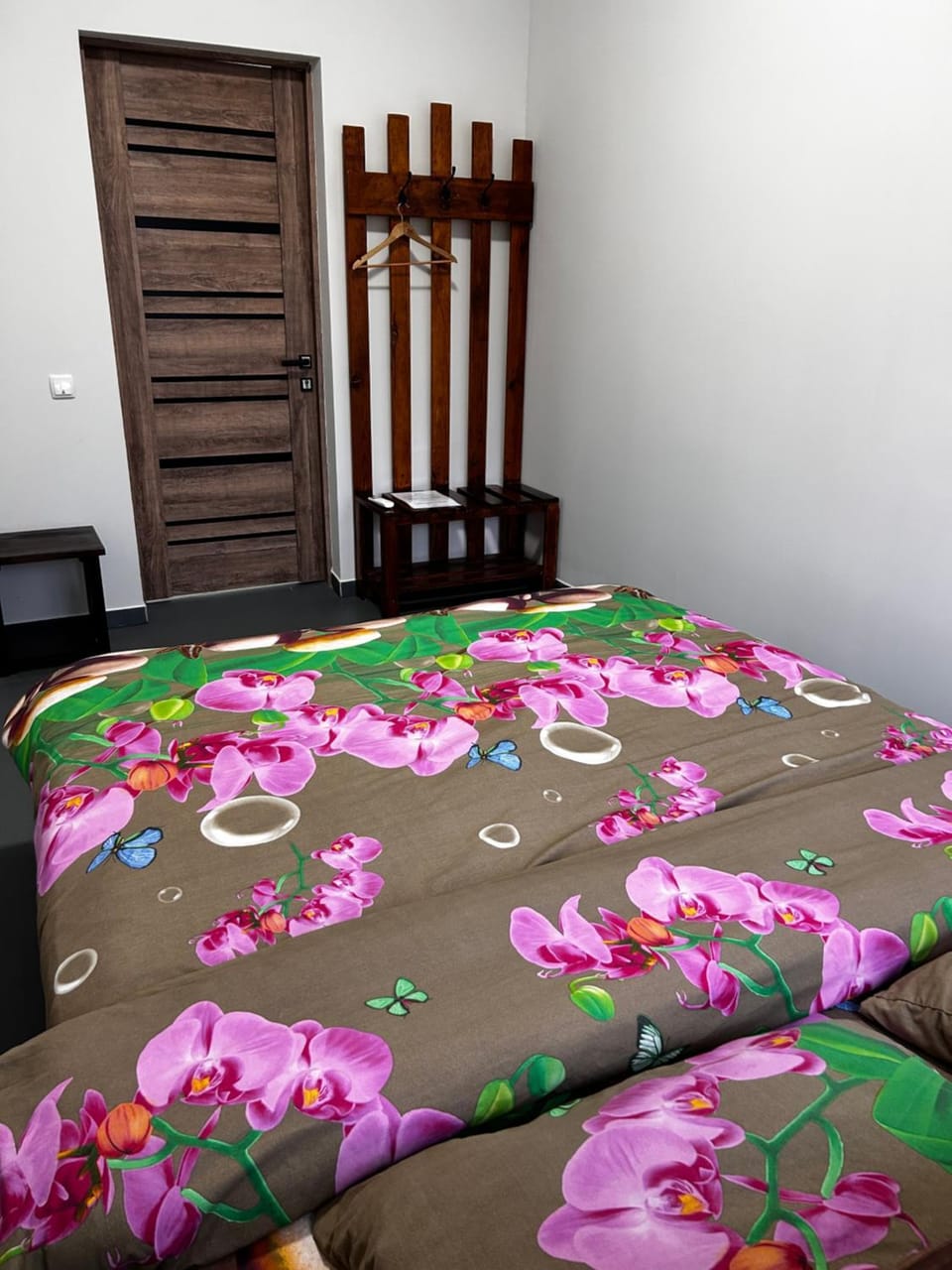 Bed, Photo of the whole room, air conditioner
