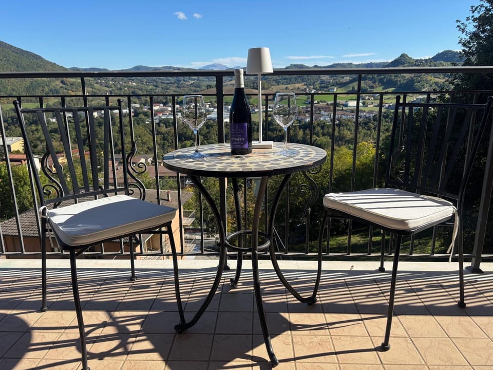 Patio, Day, Natural landscape, View (from property/room), Balcony/Terrace, Mountain view