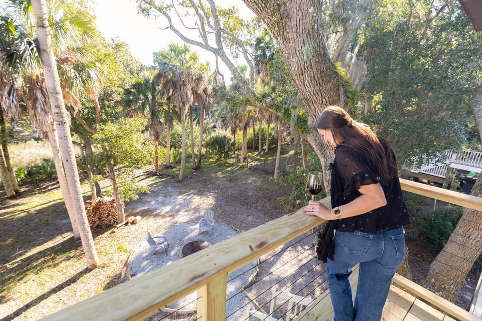 The Ugly Dolphin a Stylish Home for 12 House in Edisto Beach