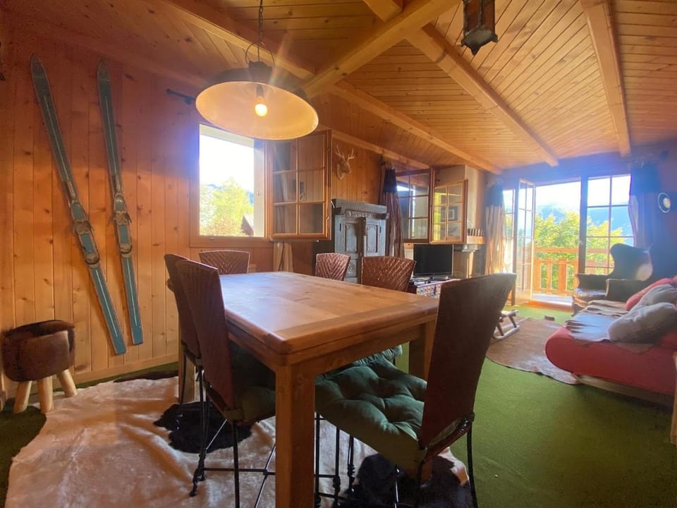 2 bedroom apartment close to ski lifts and amenities Apartment in Ollon