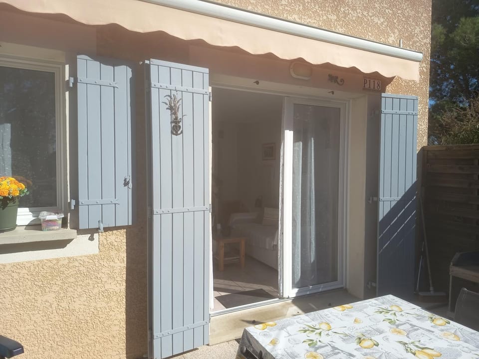 Property building, Patio