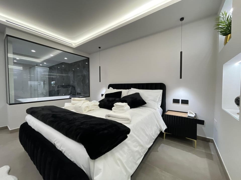 Shower, Bed, Hot Tub, TV and multimedia, Spa and wellness centre/facilities, Photo of the whole room, Banquet/Function facilities, Bedroom, babysiter, minibar, room service, safe, towels, VIP