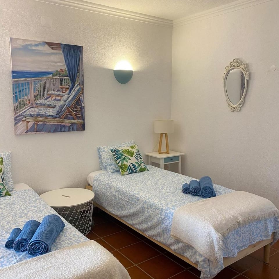 Charming Retreat at Casa Sarita Apartment in Carvoeiro