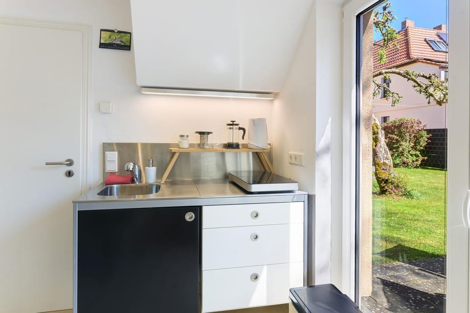 Property building, Kitchen or kitchenette, Living room