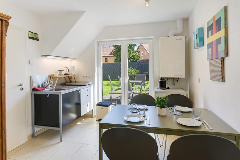 Property building, Kitchen or kitchenette, Living room