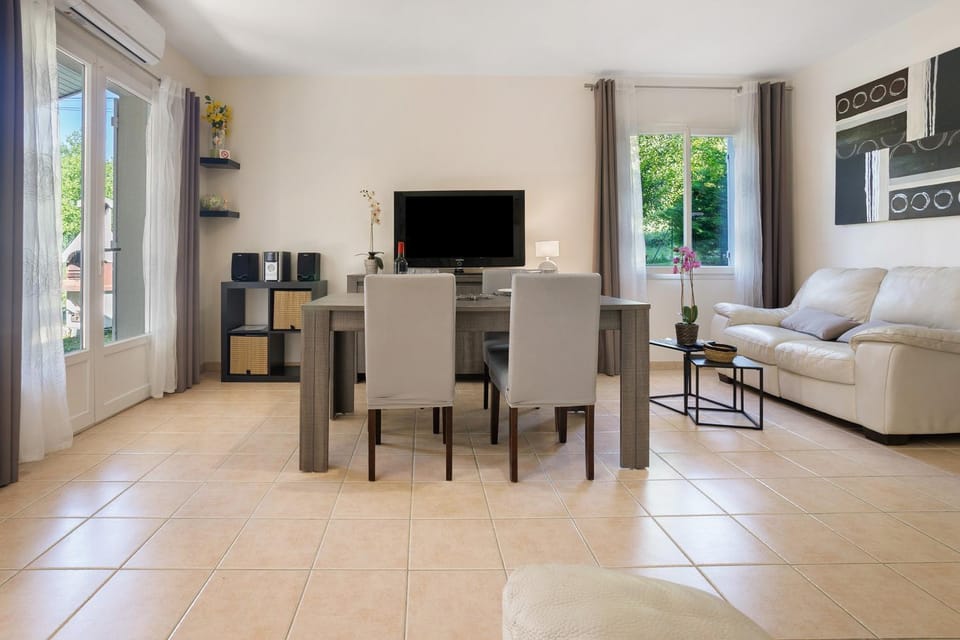 Property building, Living room