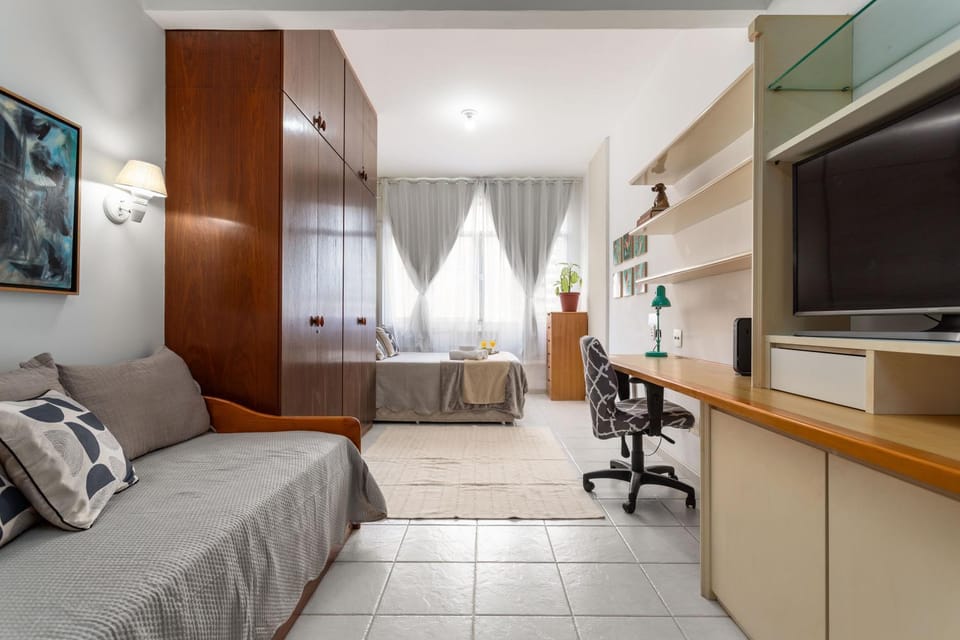 Bed, TV and multimedia, Living room, Bedroom