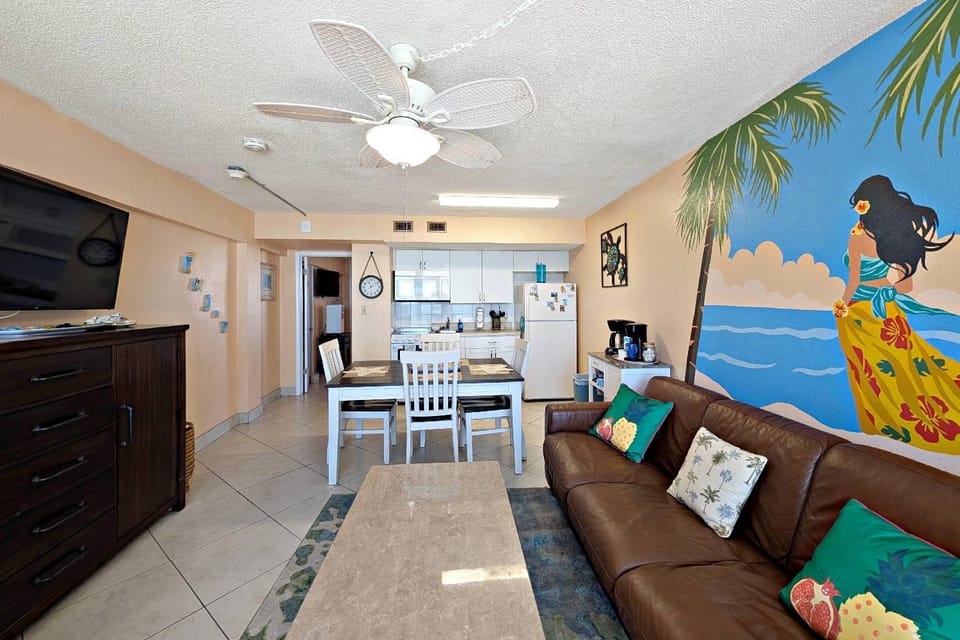 Hawaiian Inn Beach Resort Unit #306 House in Daytona Beach Shores