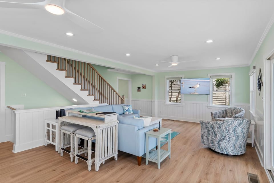 A Lil Salt n Lime by Emerald Isle Realty House in Emerald Isle