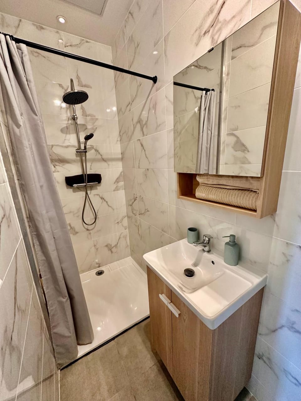 Confort moderne, Apt proche Gare 2-4 personnes Apartment in Grenoble