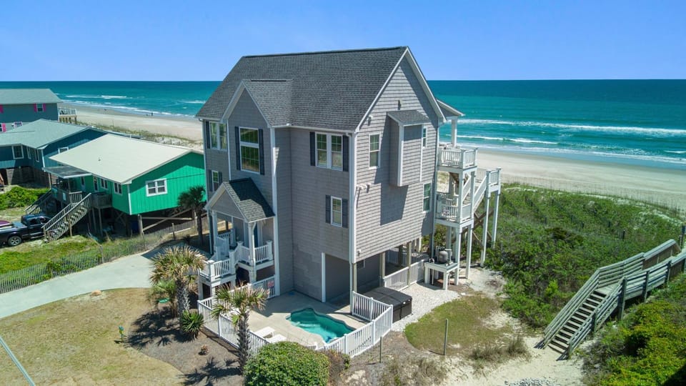 Aqua Vista by Emerald Isle Realty House in Emerald Isle