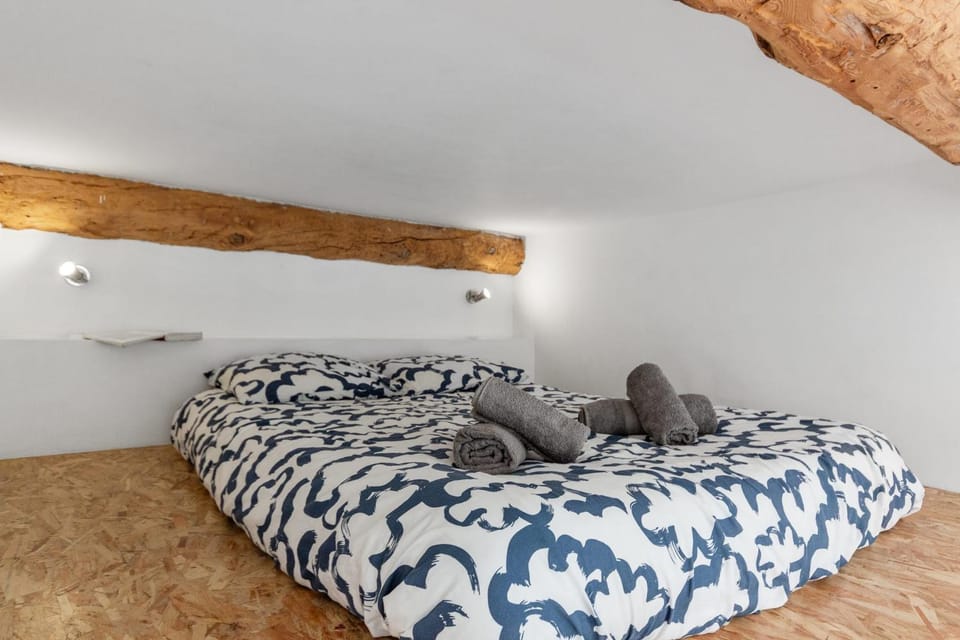 Le Garibaldi - City centre - Bright - AC Apartment in Nice