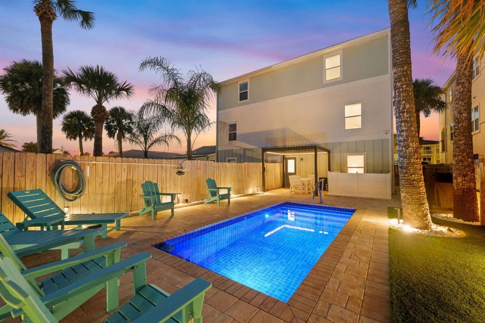 Patio, Night, Pool view, Swimming pool