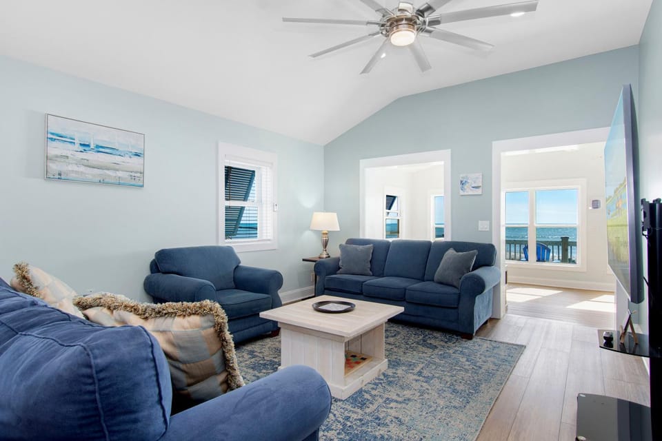 C-Life by Emerald Isle Realty House in Emerald Isle
