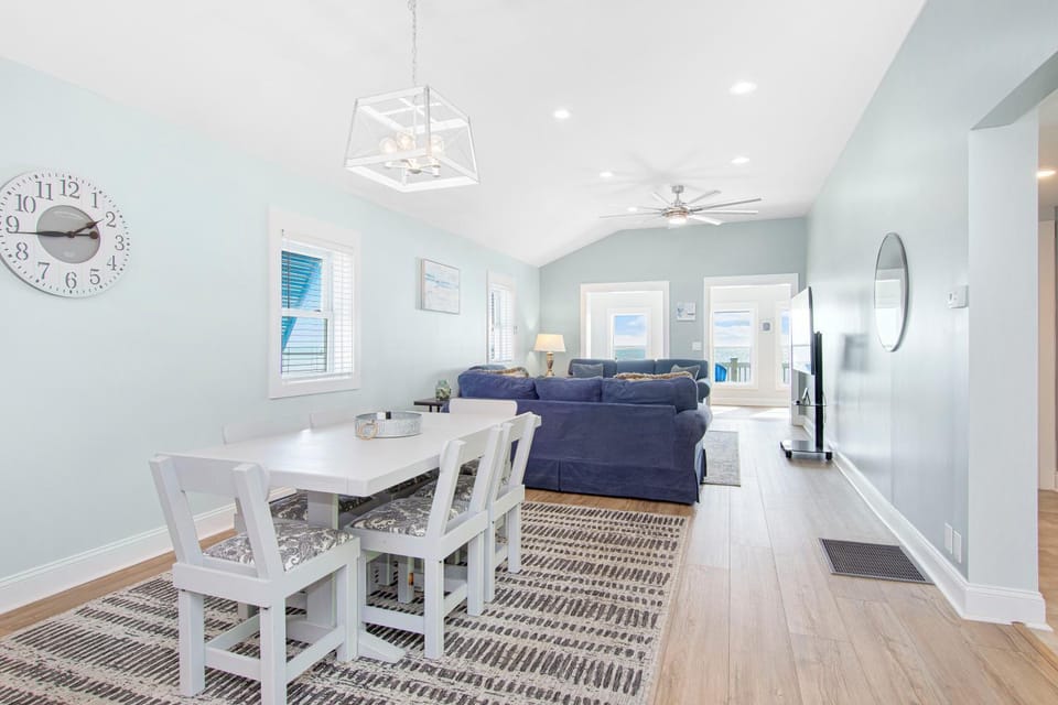 C-Life by Emerald Isle Realty House in Emerald Isle