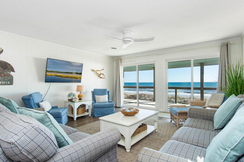 Salty Haven by Emerald Isle Realty House in Emerald Isle