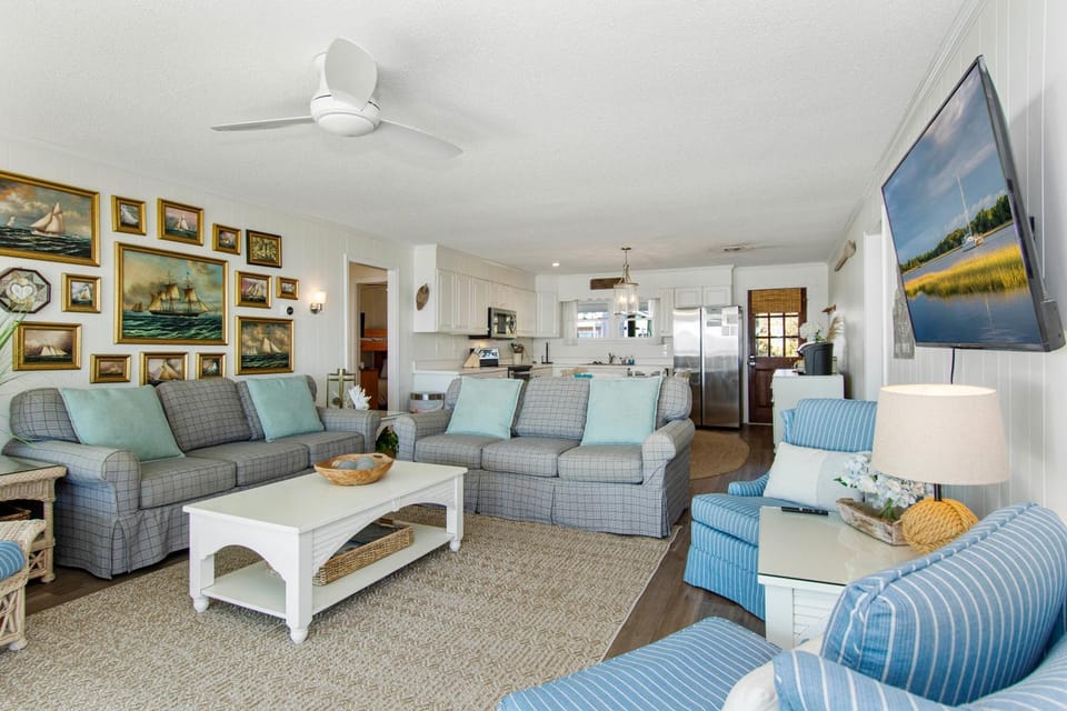 Salty Haven by Emerald Isle Realty House in Emerald Isle
