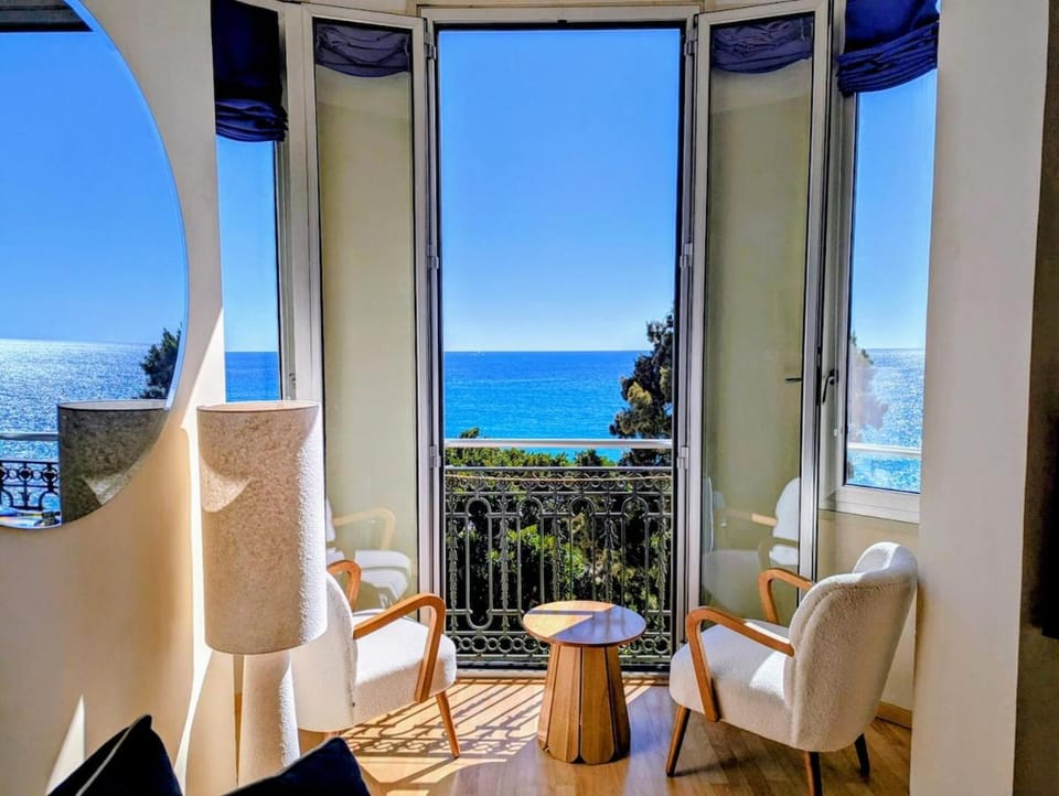 Stunning large 2 rooms apartment seafront Apartment in Menton