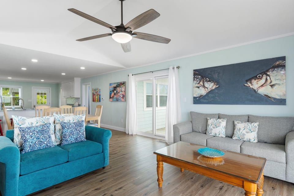 Summer Breeze East by Emerald Isle Realty House in Emerald Isle