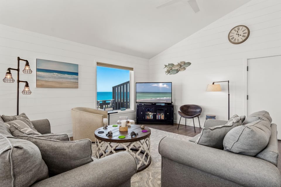 Carolina Clipper East by Emerald Isle Realty House in Emerald Isle