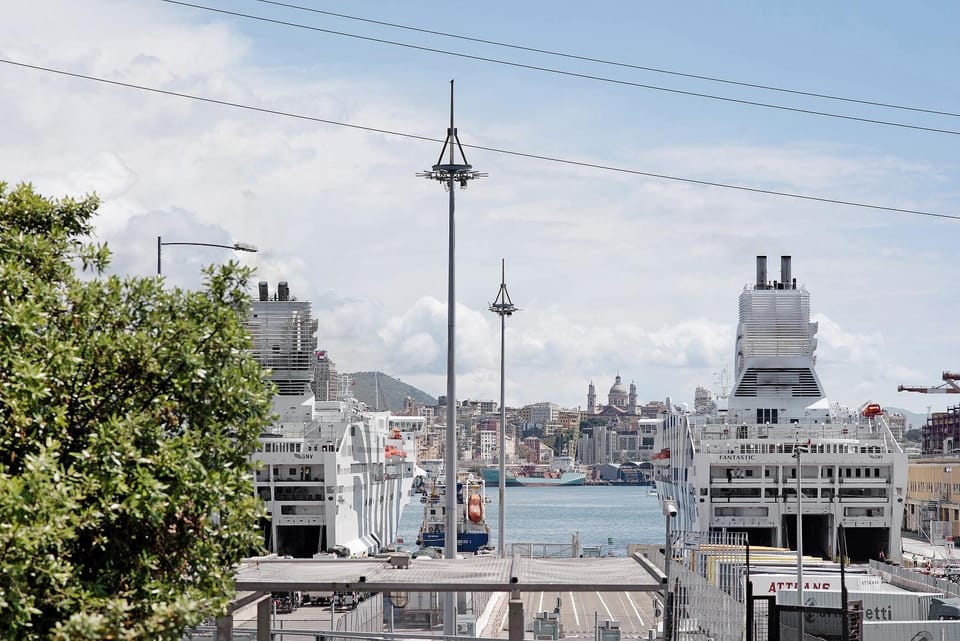 Comfort-Moderno and Parking Apartment in Genoa