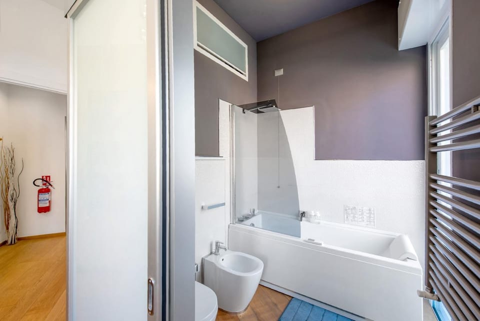 Comfort-Moderno and Parking Apartment in Genoa