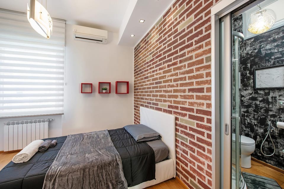 Bathroom, Living room