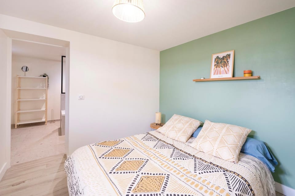 Living room, Bedroom