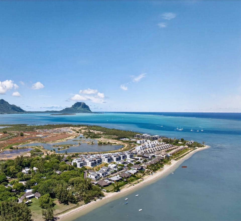 Beachfront sea view apartment Apartment in Rivière Noire District, Mauritius