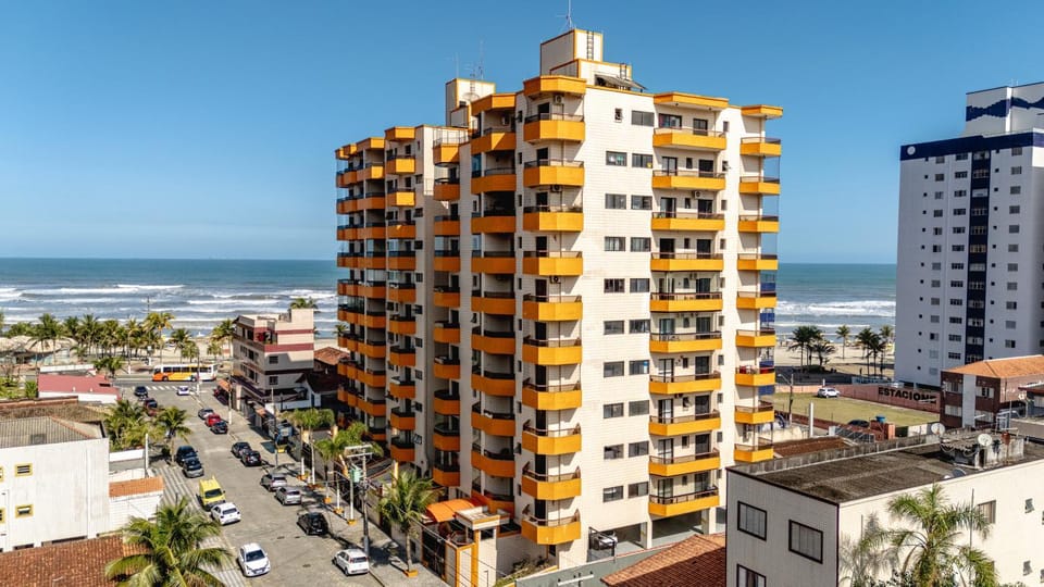 Property building, Facade/entrance, Day, City view, Sea view, Location