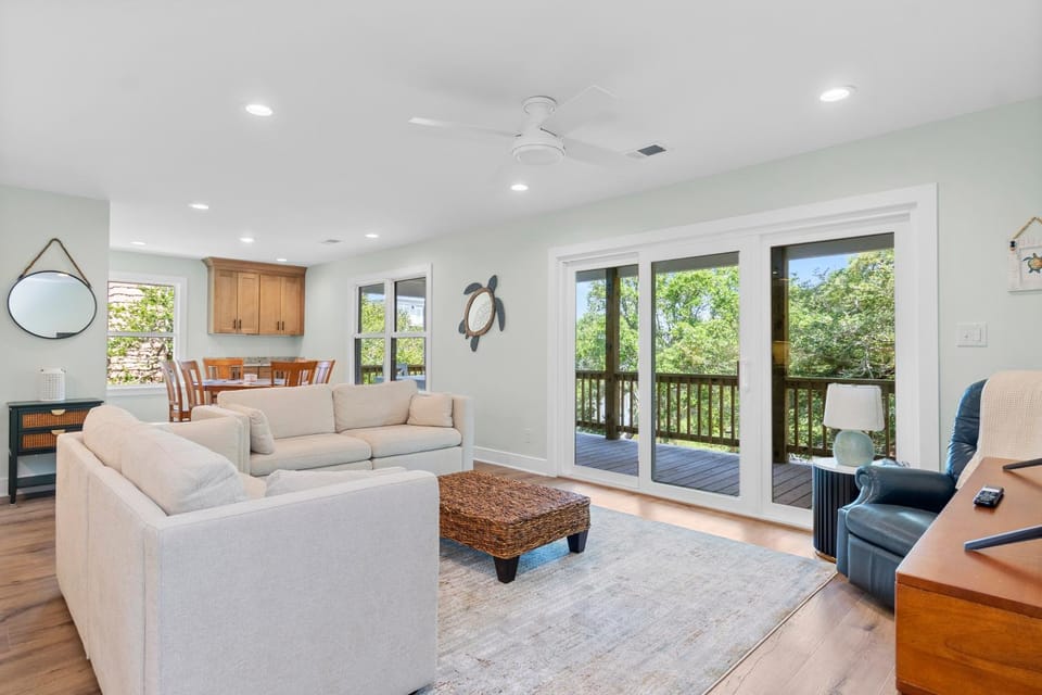 High Tide Hideaway by Emerald Isle Realty House in Emerald Isle