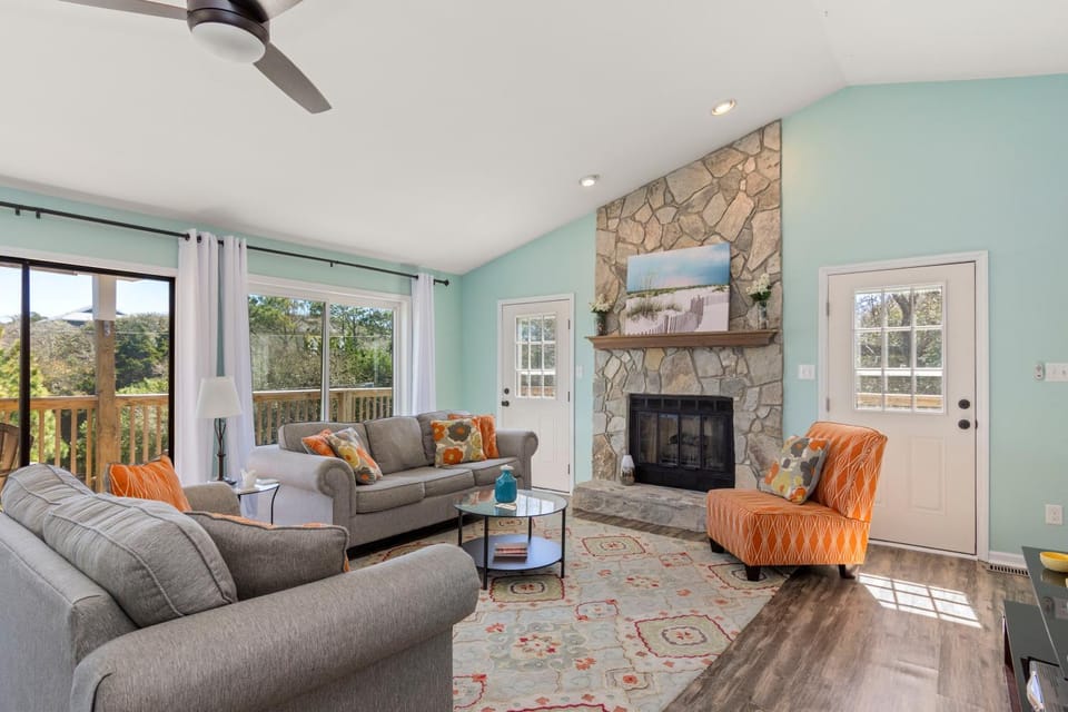 Indigo Horizon by Emerald Isle Realty House in Emerald Isle