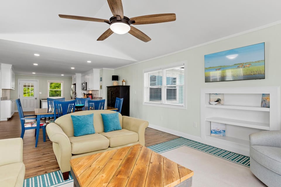 Summer Breeze West by Emerald Isle Realty House in Emerald Isle
