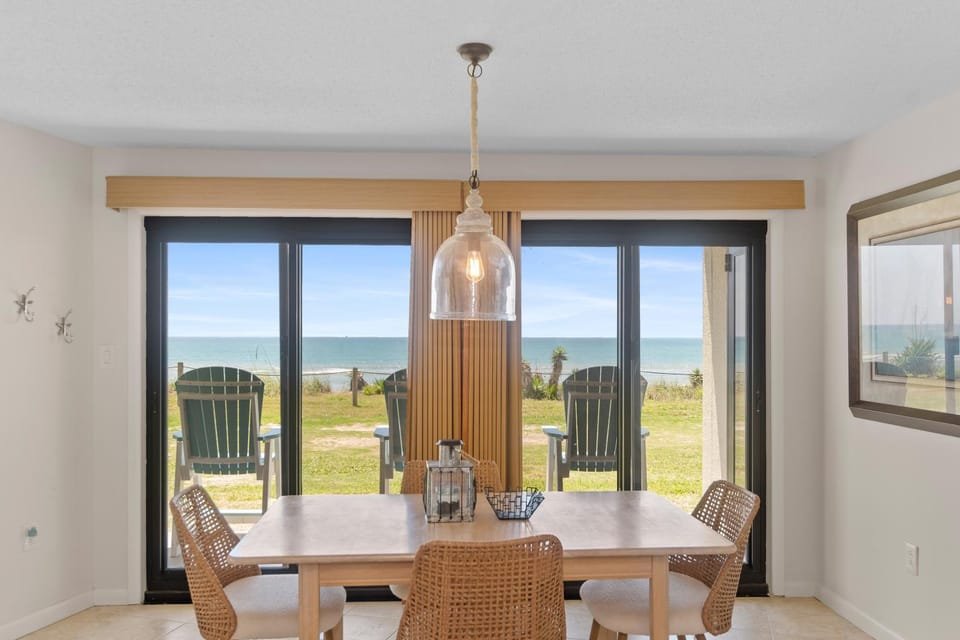Summer Winds C-122 by Emerald Isle Realty Apartment in Indian Beach