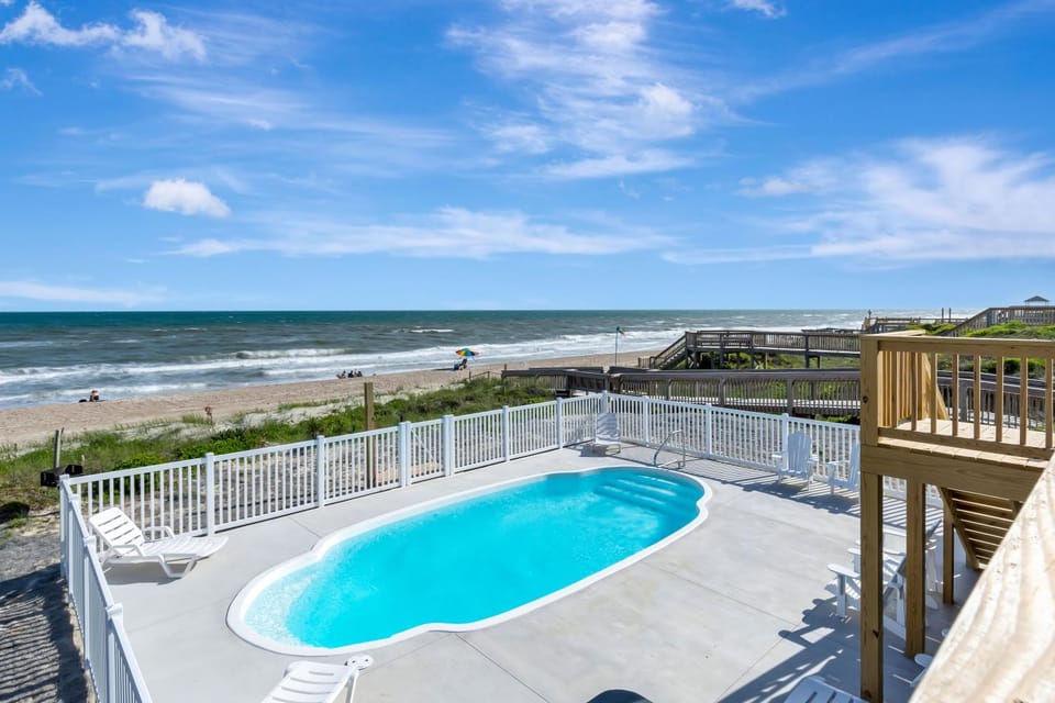 Sun Life East by Emerald Isle Realty House in Emerald Isle