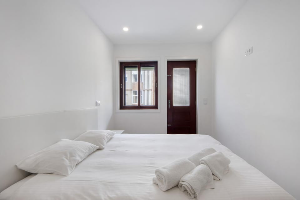 Property building, Living room, Bedroom