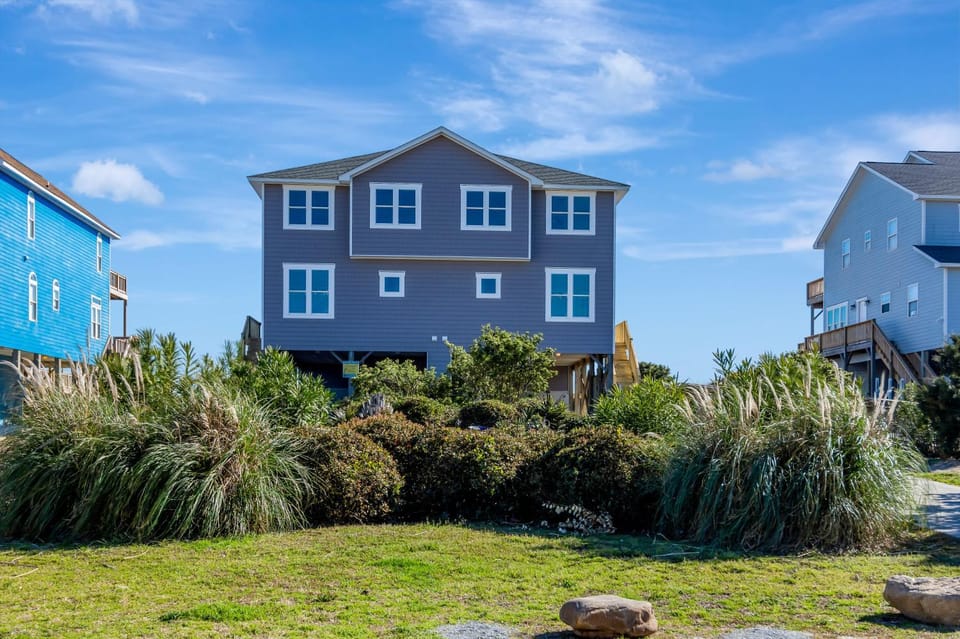 Sun Life West by Emerald Isle Realty House in Emerald Isle