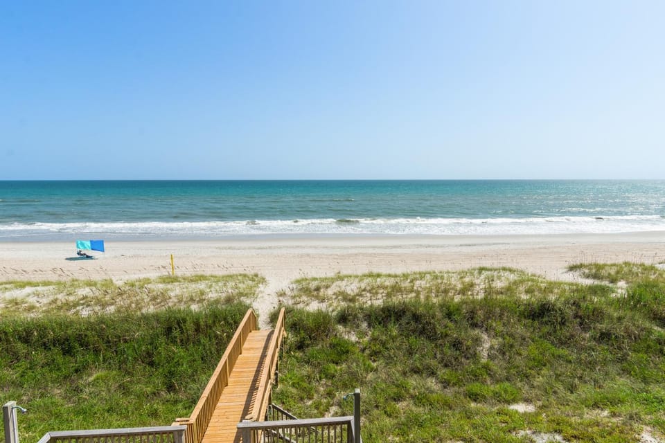 Sea Villas East by Emerald Isle Realty House in Emerald Isle