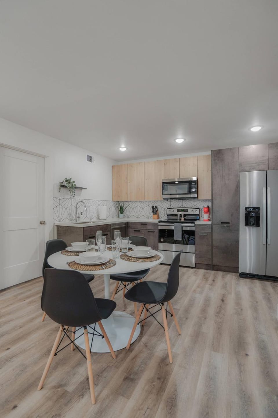 Kitchen or kitchenette, Dining area, Meals, kitchen