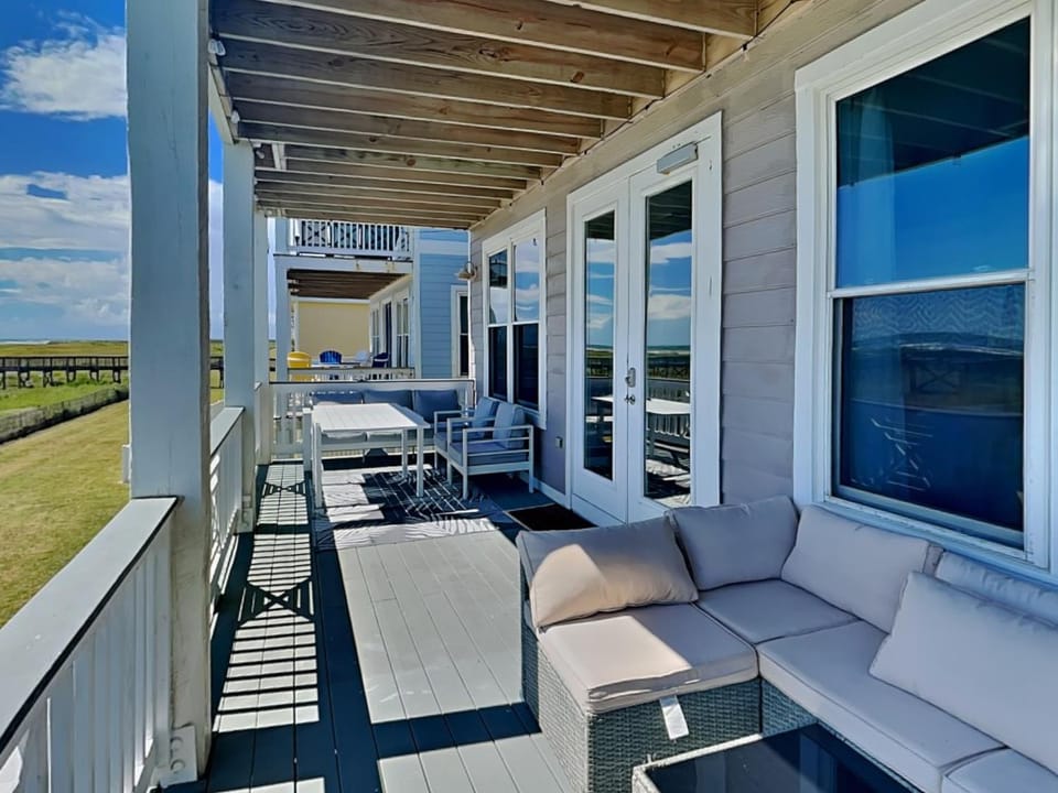 Patio, Natural landscape, Seating area
