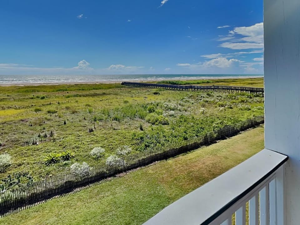 So Serene House in Galveston Island