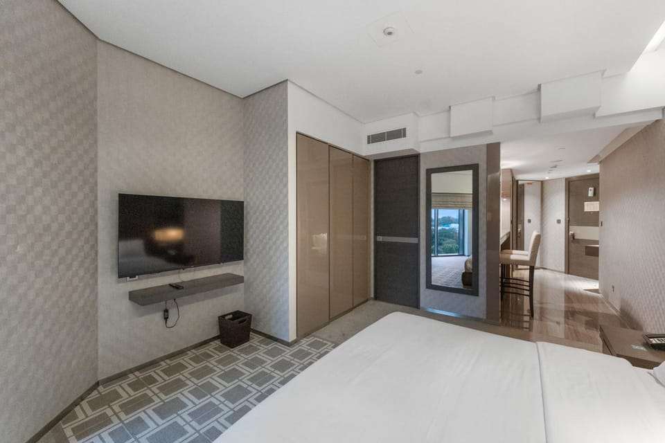 Bed, TV and multimedia