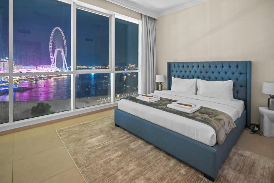 Bed, Night, View (from property/room), Bedroom