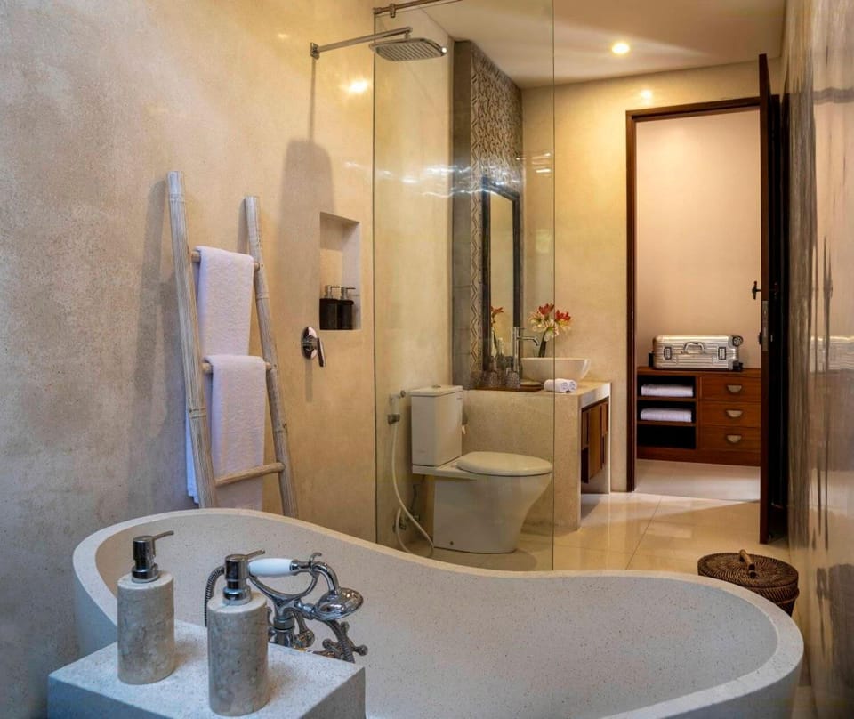 Shower, Toilet, Bathroom, Bath