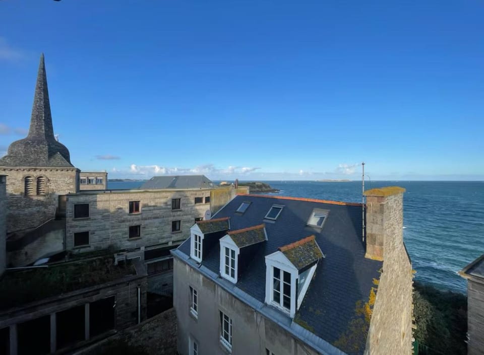 Saint Malo 360 Apartment in St-Malo