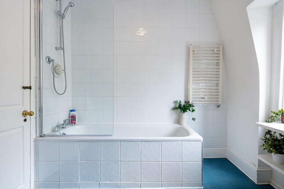 Bathroom, Bath