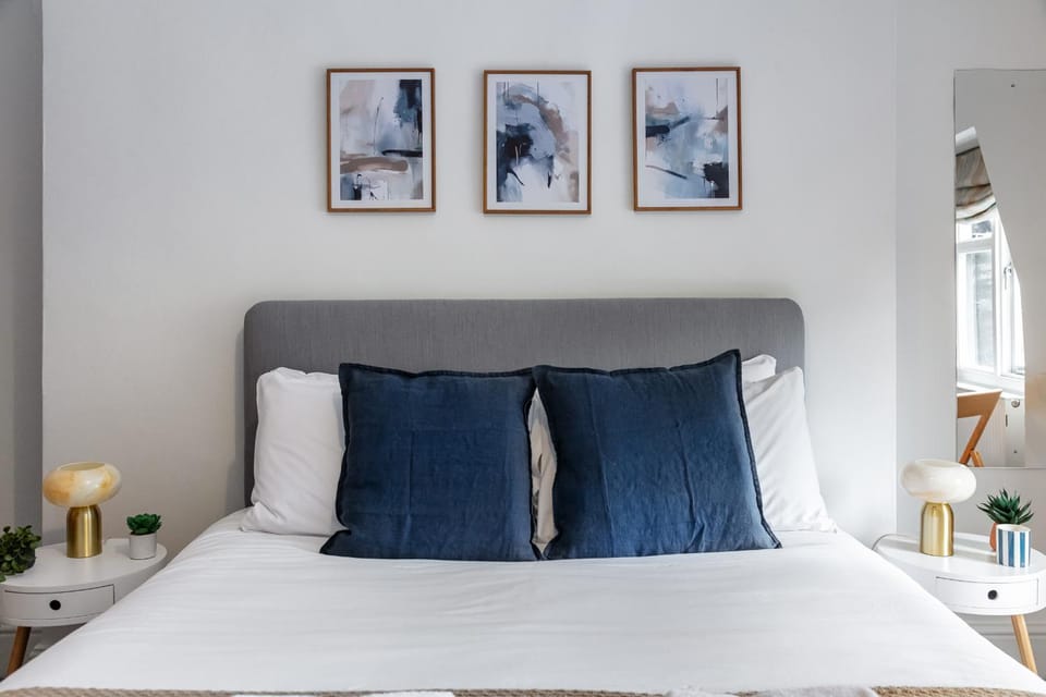Bed, Bedroom