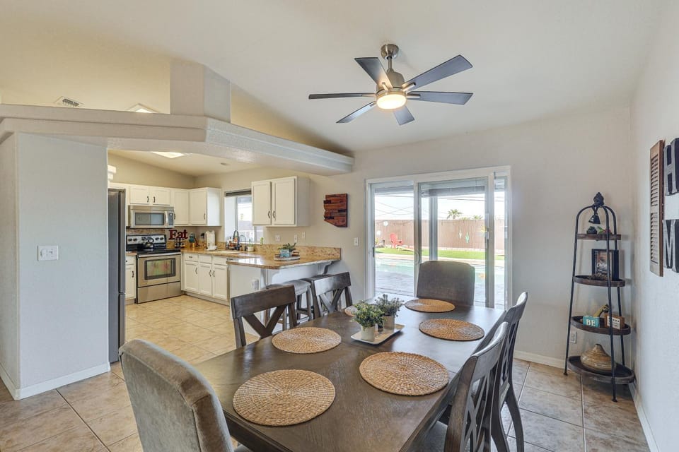 Pool, Games & Views! Lake Havasu City Family Home House in Lake Havasu City