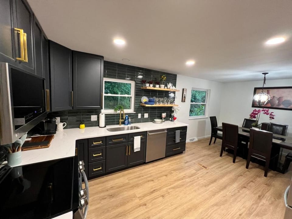 Gorgeous Timberwood 3bedr 3bath with basement 4 beds Villa in Blue Ash