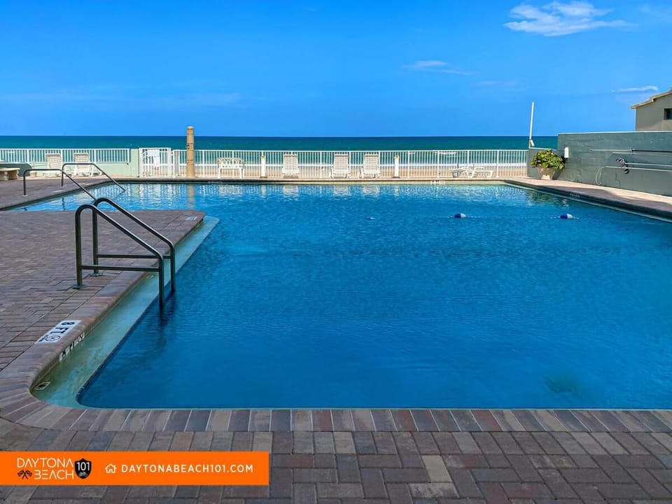 Beach, Swimming pool